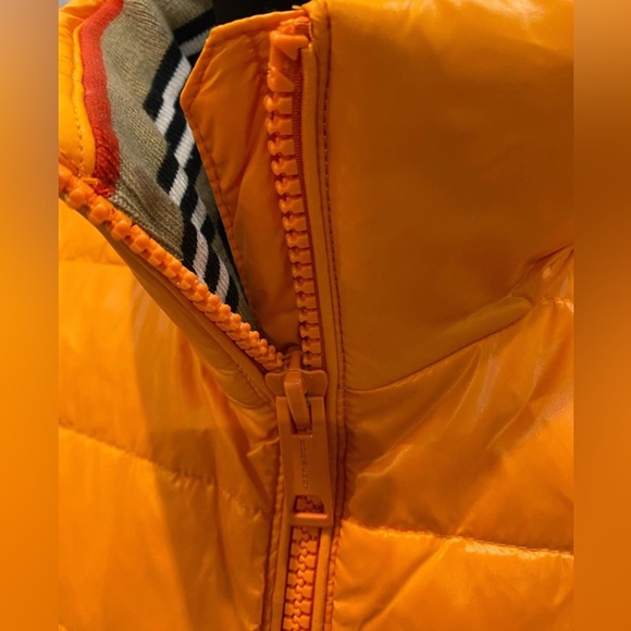 Icon Stripe Detail Down-filled Puffer Gilet vest - Picture 7 of 9